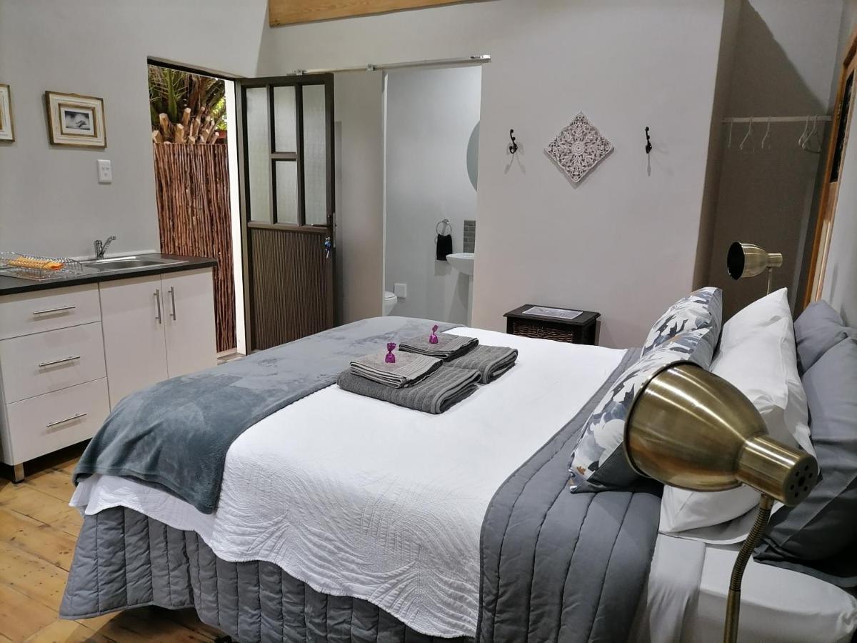 Biki Plek Apartment Кимбърли Екстериор снимка