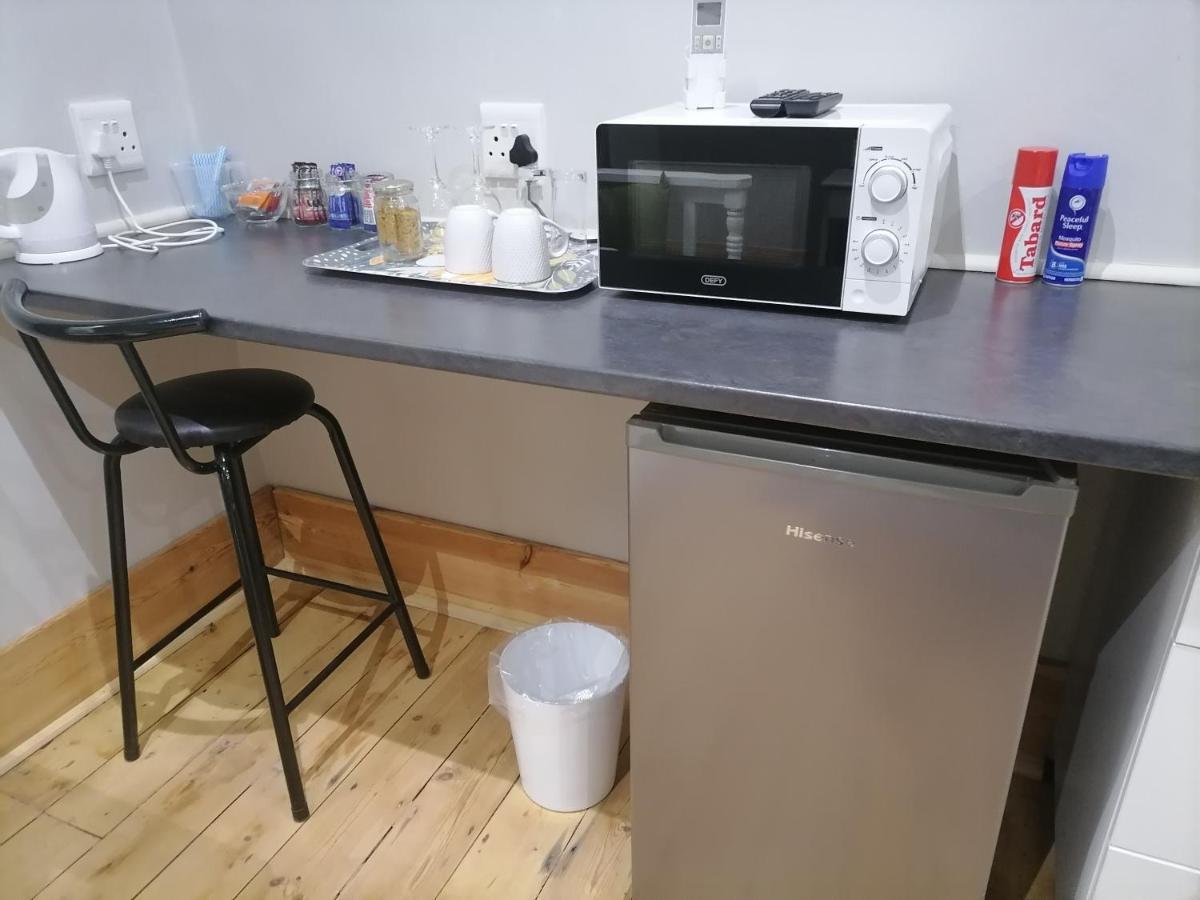 Biki Plek Apartment Кимбърли Екстериор снимка