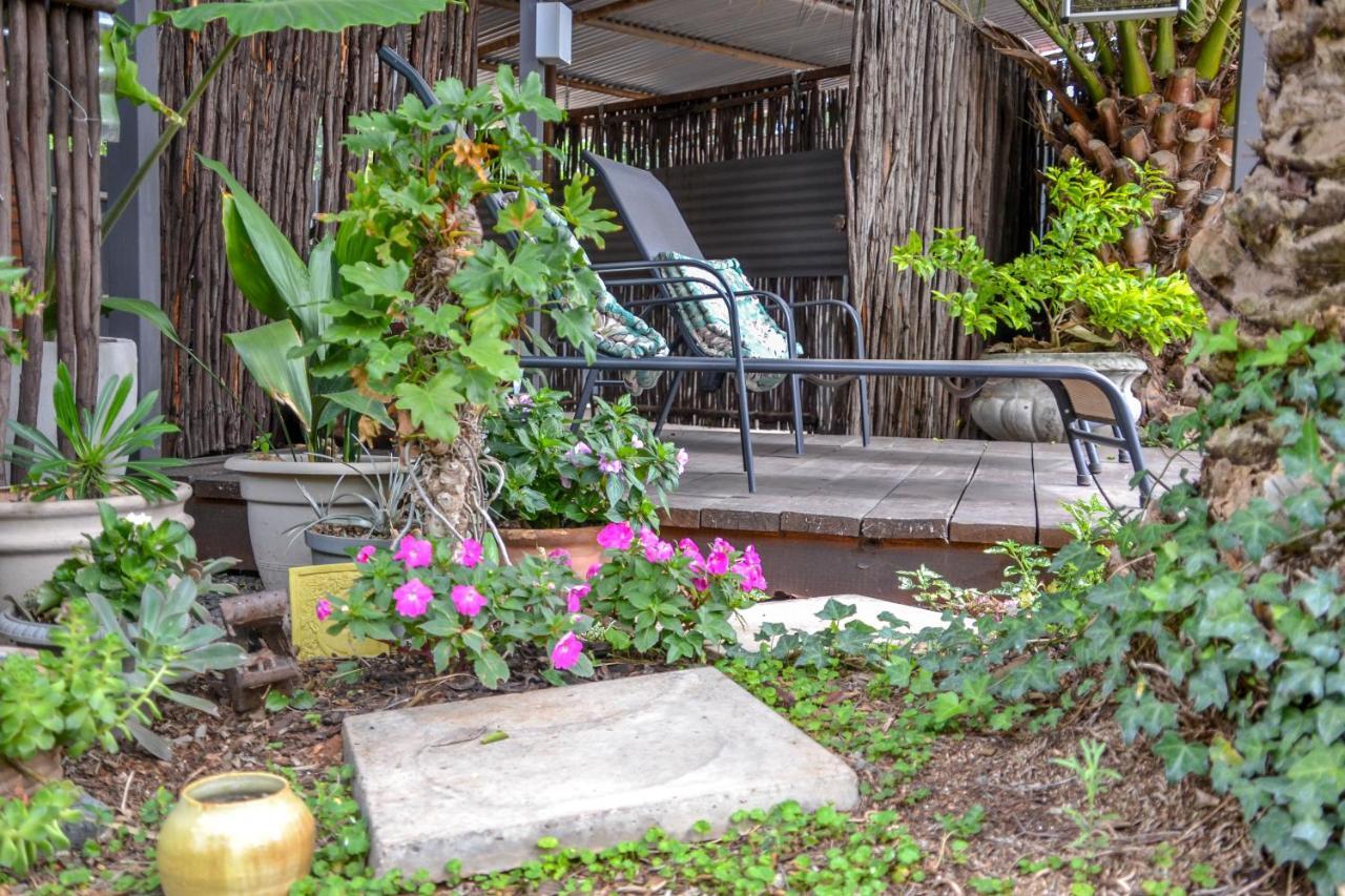 Biki Plek Apartment Кимбърли Екстериор снимка