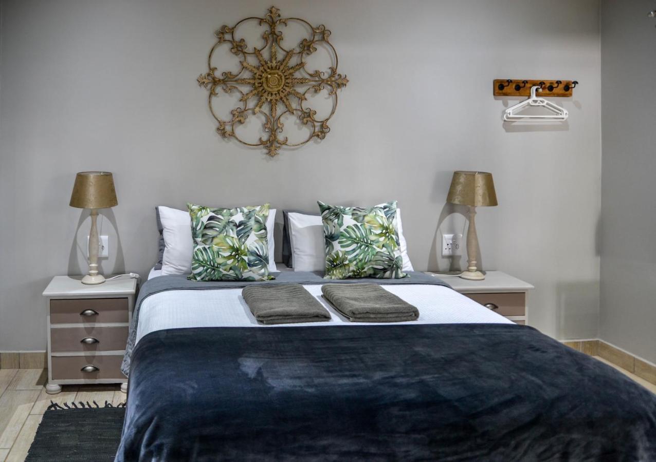 Biki Plek Apartment Кимбърли Екстериор снимка